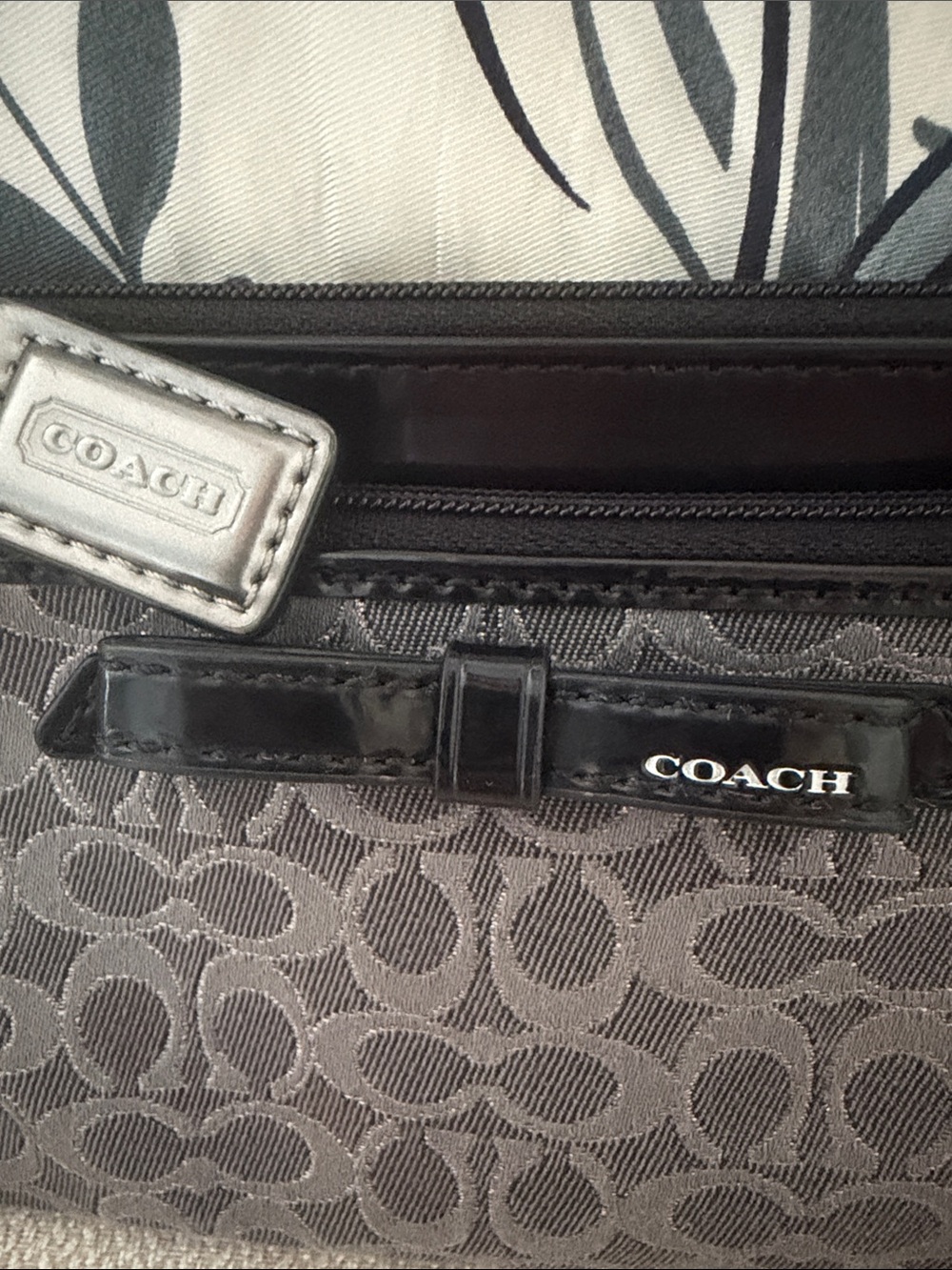 Coach Poppy Wristlet - Picture 2 of 5